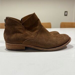 Kork-Ease Women’s size 8 Brown Suede genuine leather Chelsea Ankle Boots